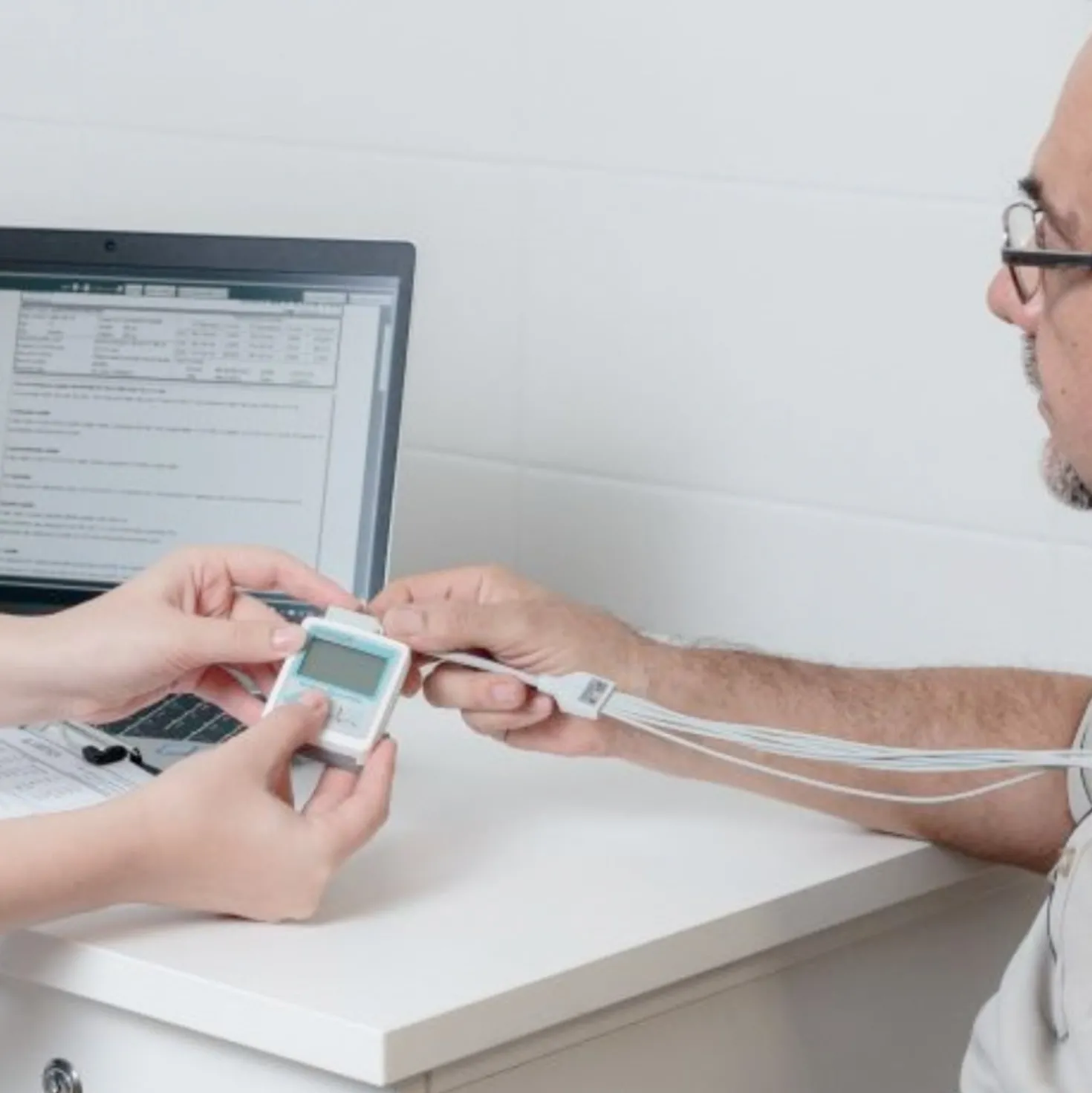 EC-3H Langzeit-EKG-Gerät