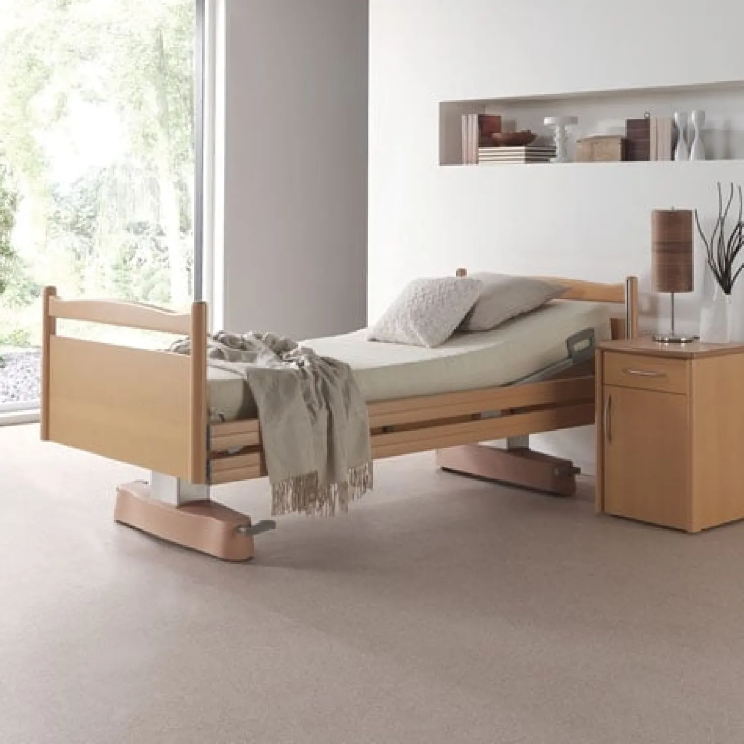 Elektrisches Pflegebett «Velino»