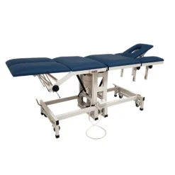 Elektrisch höhenverstellbare Patientenliege