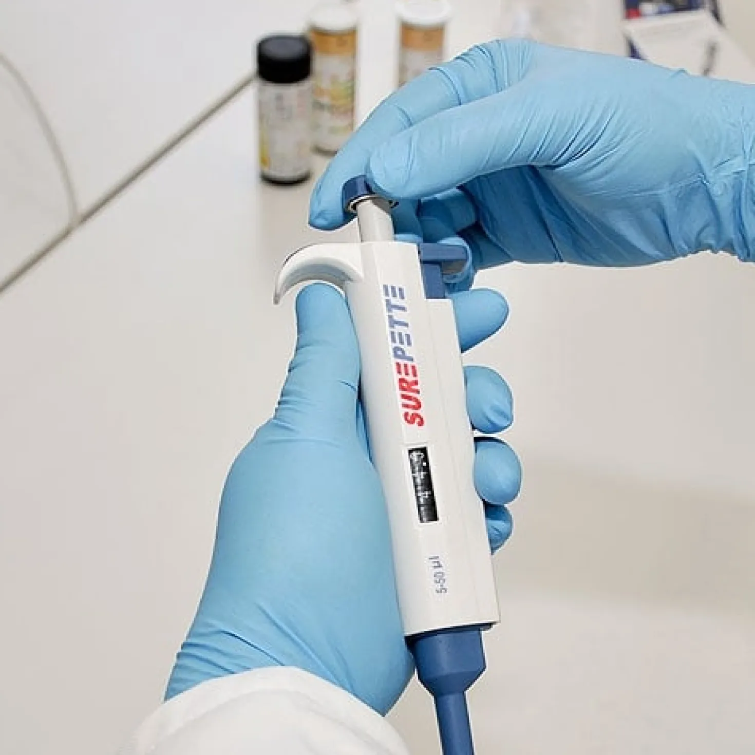 SurePette - Variabel einstellbare Kolbenhubpipette