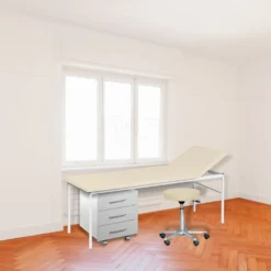Untersuchungsliege im Sparpaket