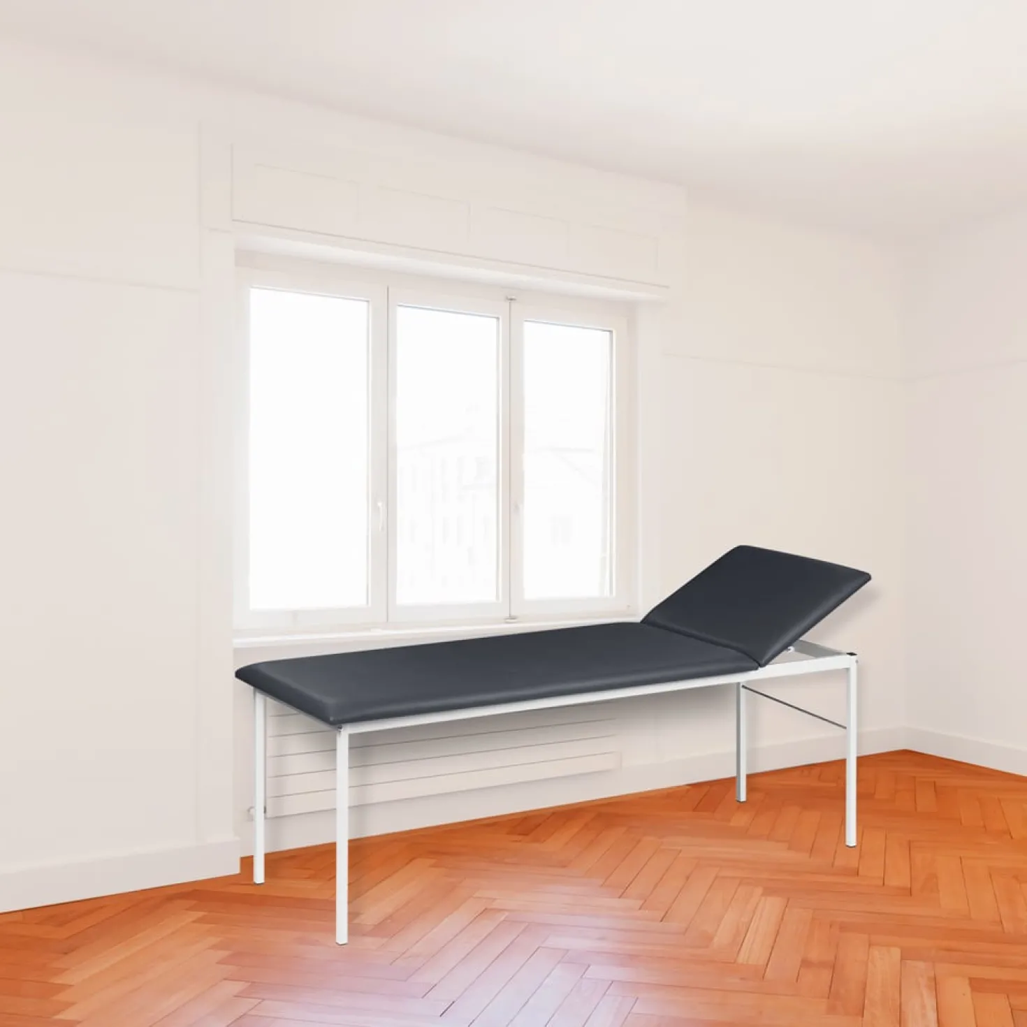 Untersuchungsliege mit verstellbarem Kopfteil
