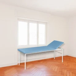 Untersuchungsliege mit verstellbarem Kopfteil